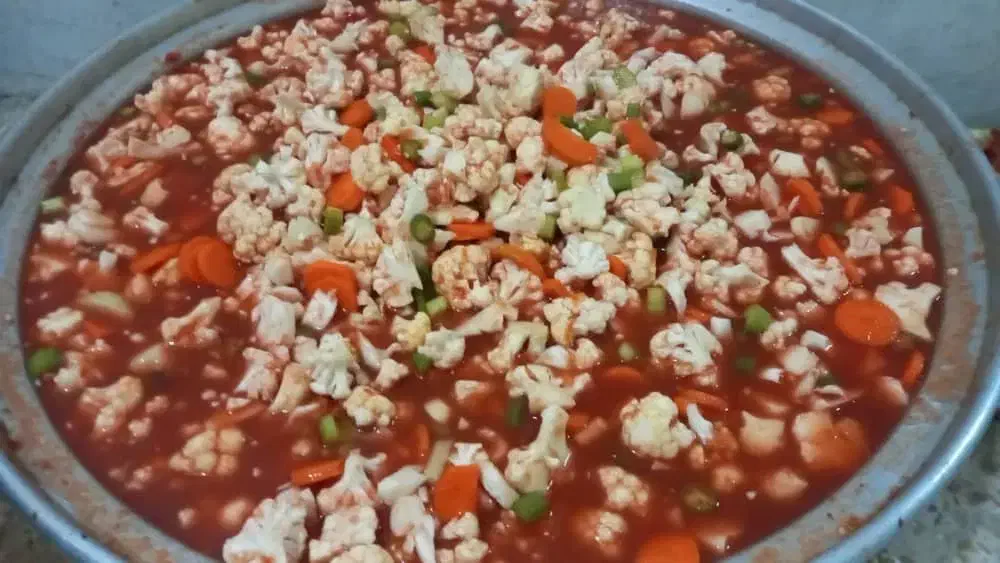 سالاد مشهدی درجه یک و انواع ترشیجات|خوردنی و آشامیدنی|مشهد, آبکوه|دیوار