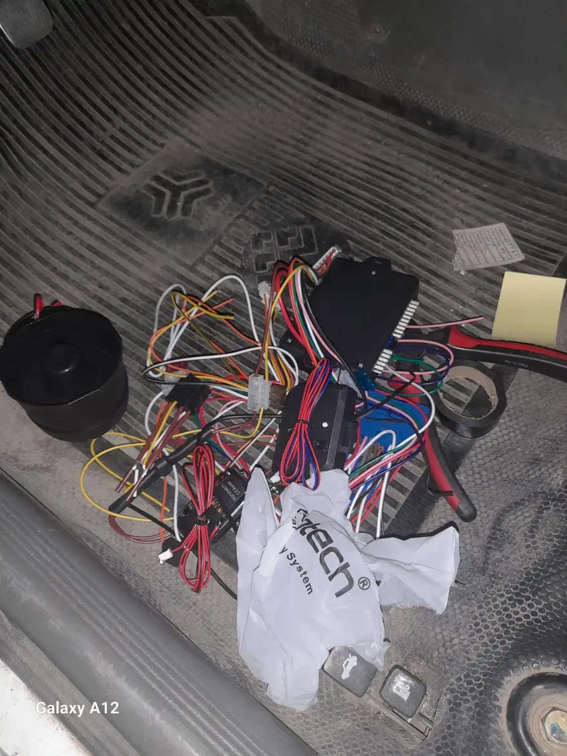 سپر عقب سالم دزدگیر سالم دینام و لوازم خودرو|قطعات یدکی و لوازم جانبی|سبزوار, زینبیه|دیوار