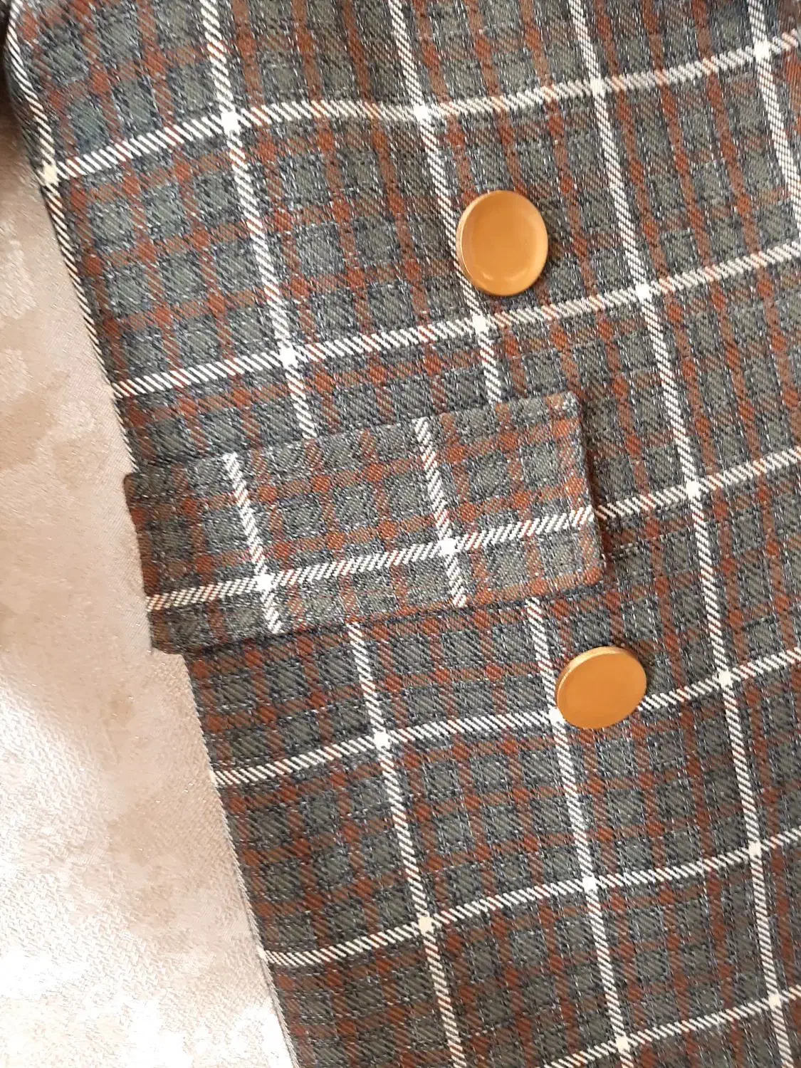 کت شلوار پاییزی|لباس|رشت, بوسار|دیوار