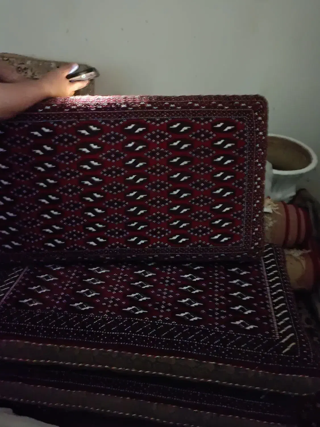 پشتی ترکمن|پشتی|سنندج, |دیوار