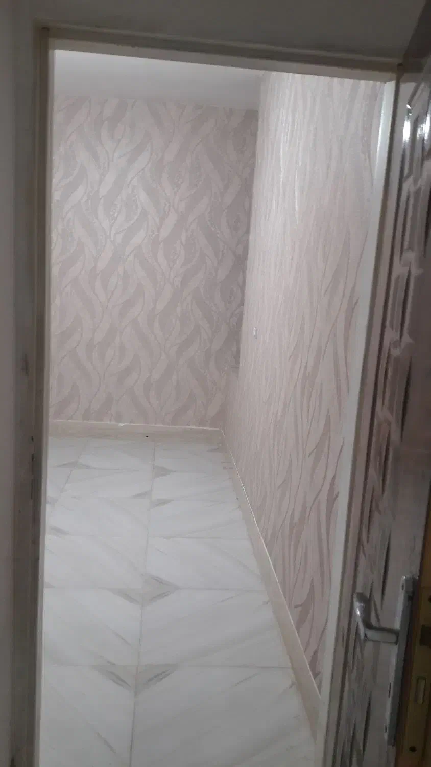 دوخوابه ویلایی طبقه بالا شیک وتمیز سالن بزرگ|اجارهٔ خانه و ویلا|شیراز, شهرک والفجر|دیوار