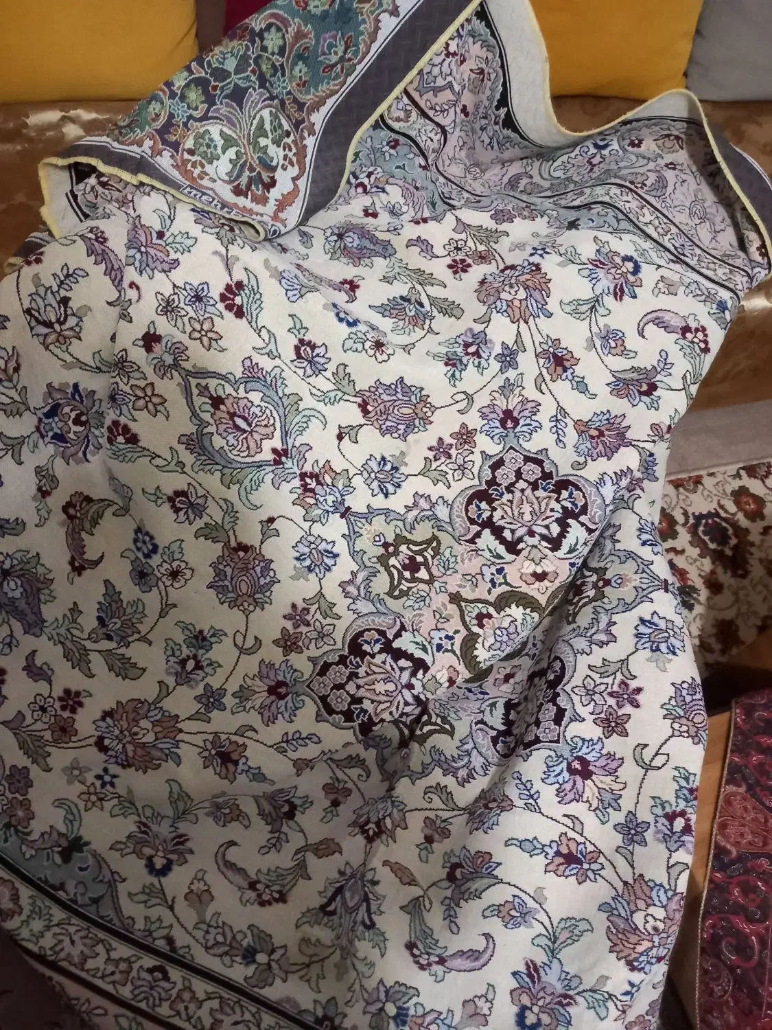 دوعدد روفرشی ۶ متری|فرش|کرج, حصارک پایین|دیوار