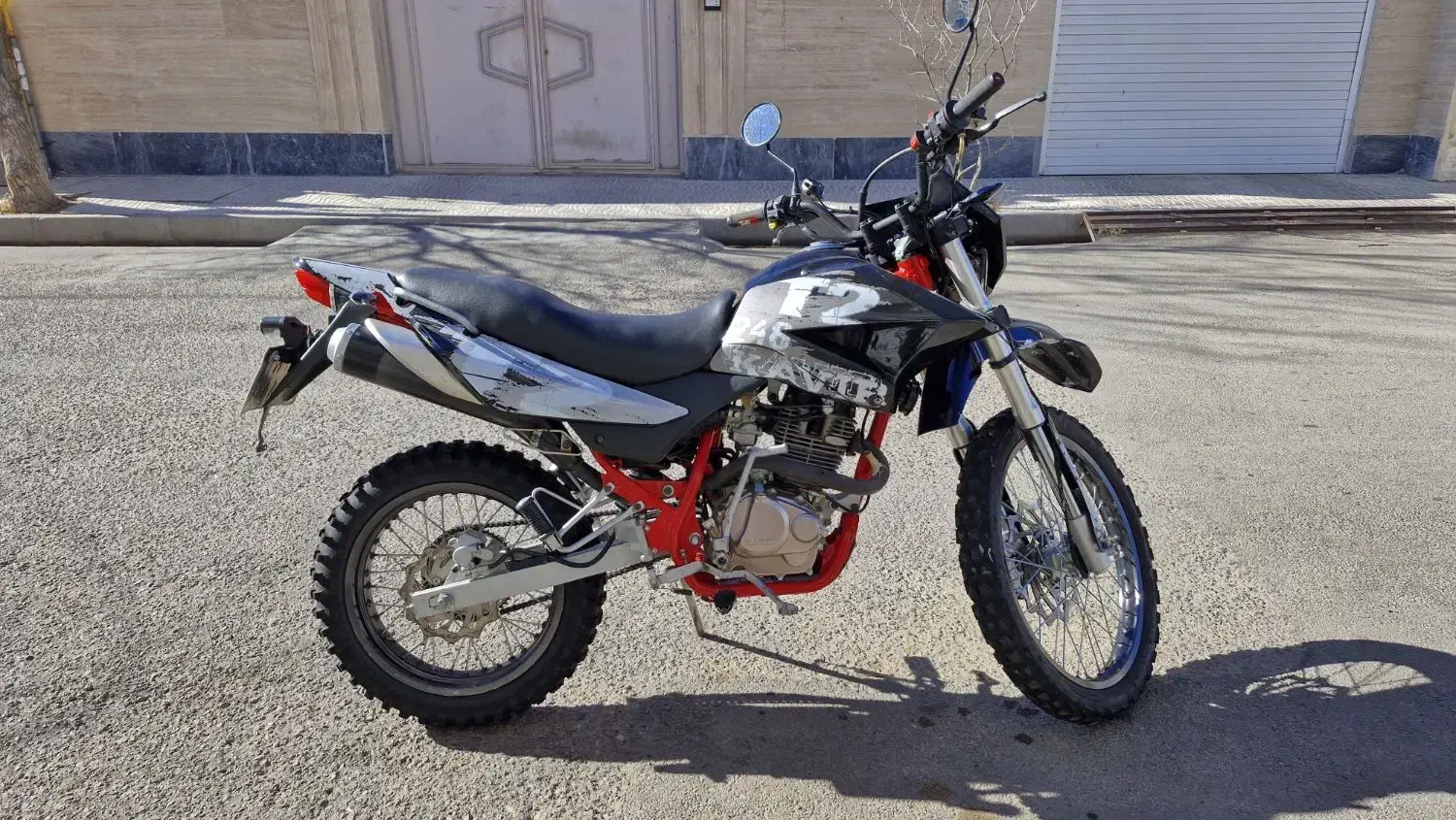 موتور کویر تی ۲|موتورسیکلت|صائین قلعه, |دیوار