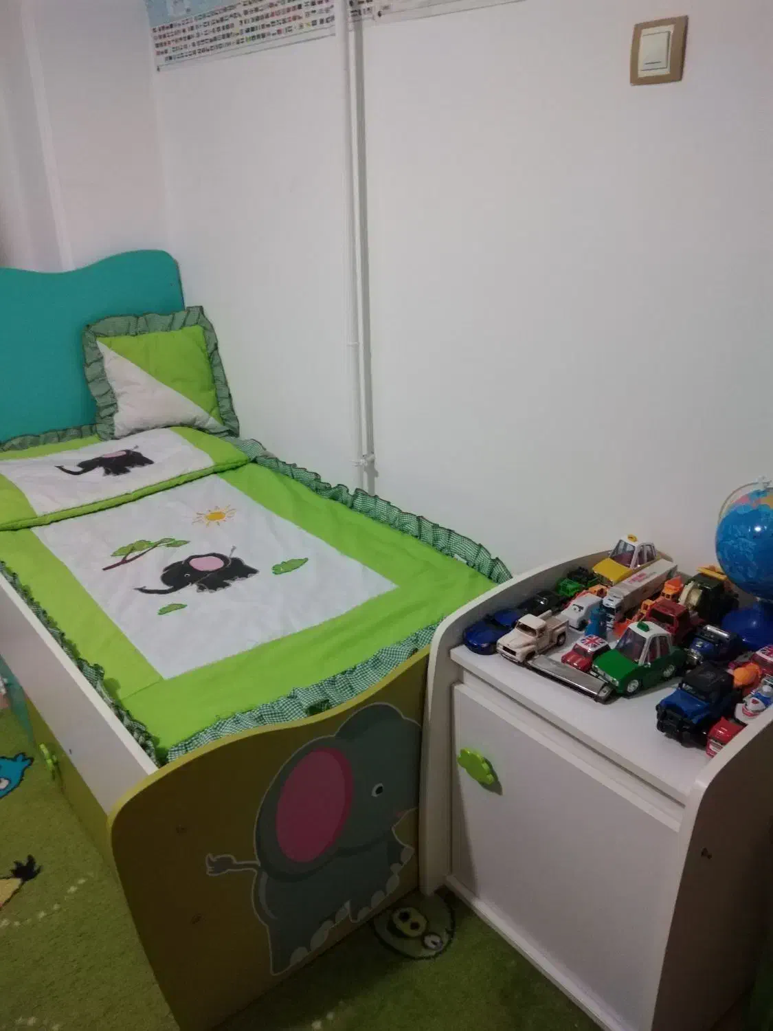 تخته کودک و نوجوان آپادانا|تخت و سرویس خواب|رشت, گلسار|دیوار