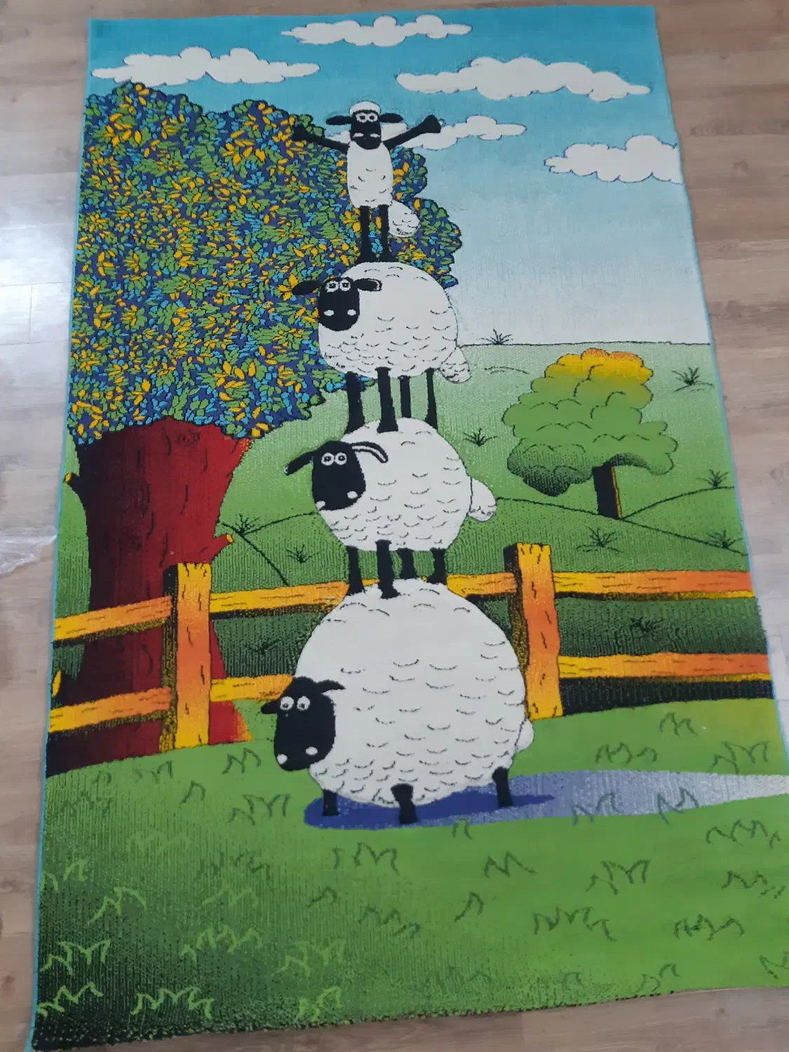 فرش کودکانه فانتزی بره ناقلا|فرش|کرج, باغستان|دیوار