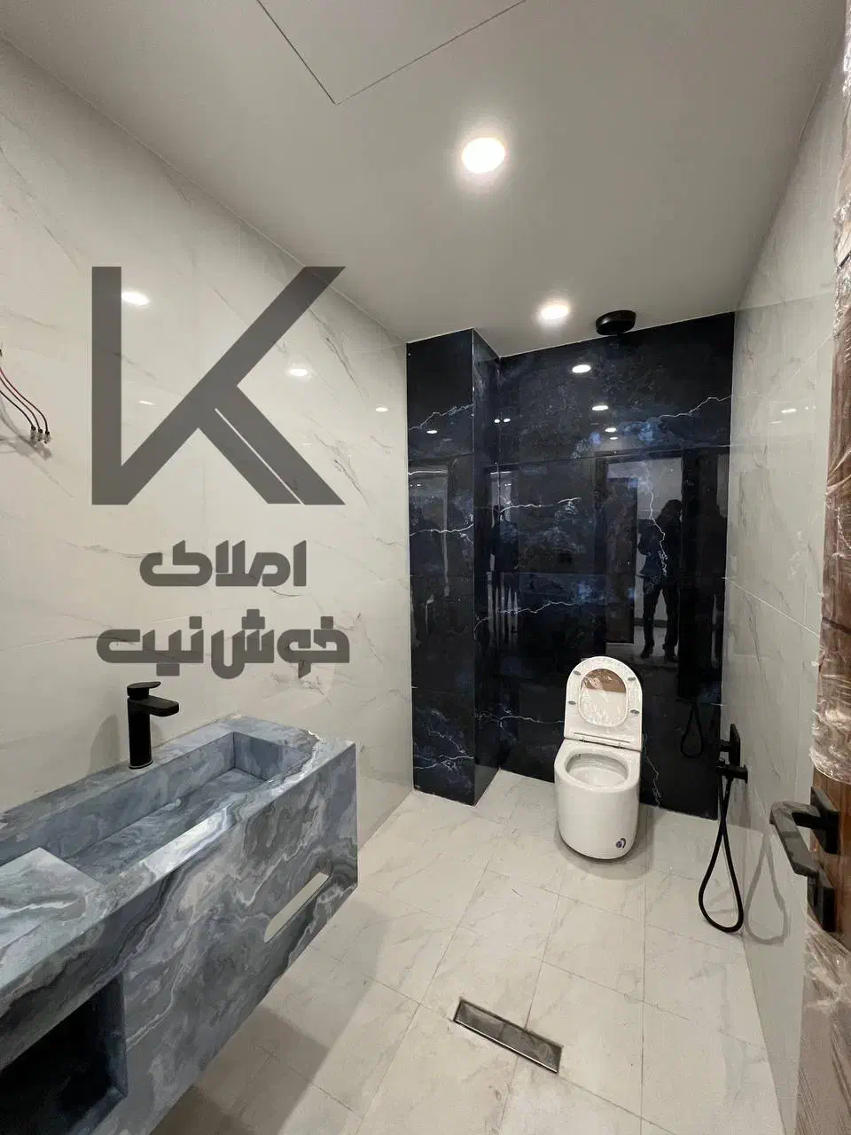 ۱۳۵متر/نوساز کلیدنخورده/روبه آفتاب