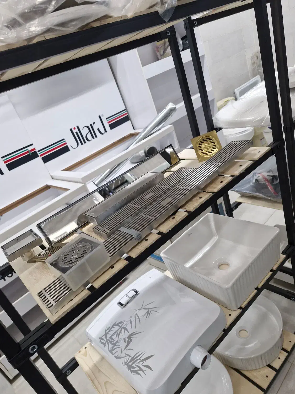 پخش انواع کفشور خطی مربع کاشی خور پشت بامی وو|عمده‌فروشی|رودهن, |دیوار