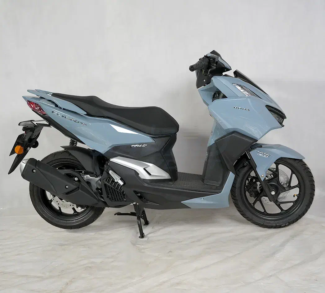 فروش ویژه موتور سیکلت طرح کلیک اتاق جدید و قدیم|موتورسیکلت|چالوس, |دیوار