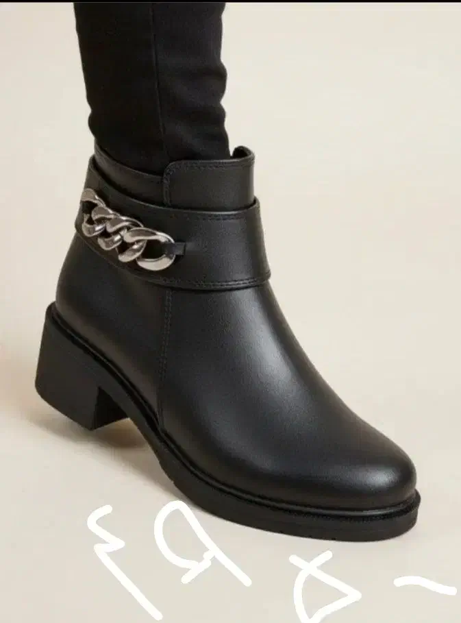 کفش باقیمت های باورنکردنی|کیف، کفش، کمربند|میبد, |دیوار