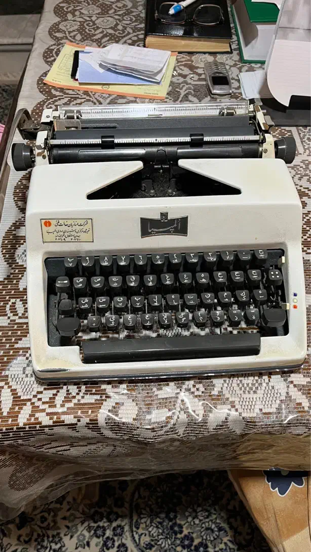 دستگاه تایپ المپیا|کلکسیون اشیاء عتیقه|کرج, عظیمیه|دیوار