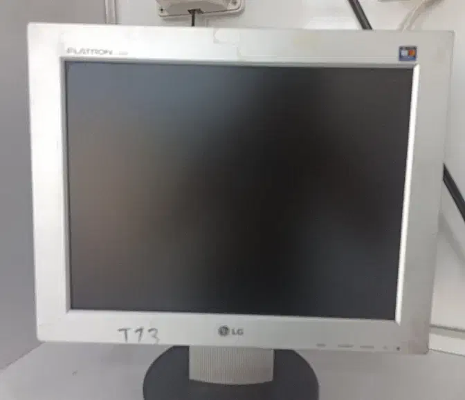 مانیتور الجی lcd با مهلت تست|قطعات و لوازم جانبی رایانه|یزد, |دیوار