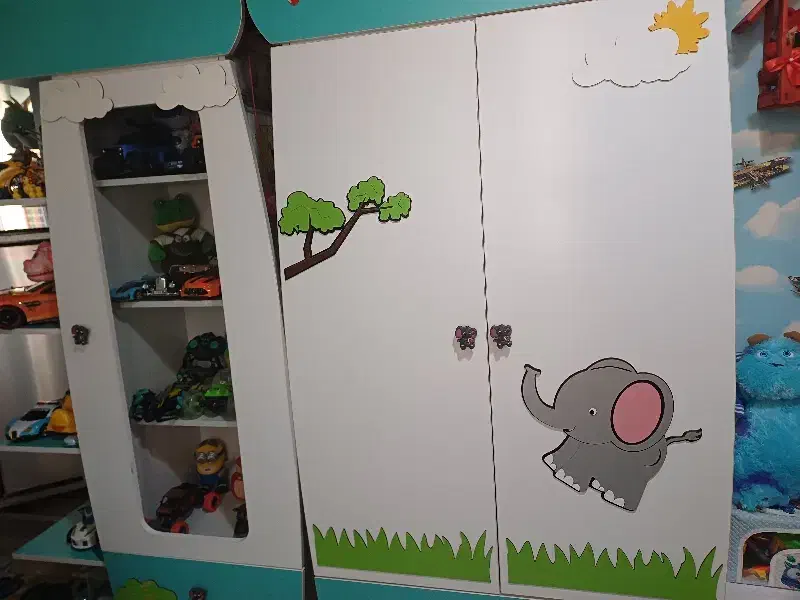 کمد و ویترین و تخت|تخت و سرویس خواب|هشتگرد, فاز ۳ مهستان|دیوار