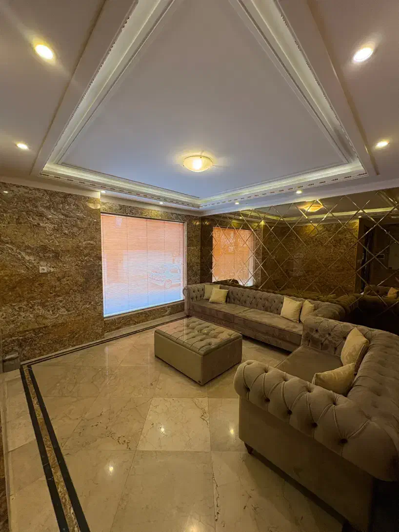 ۹۵ متر/نوساز کلید نخورده/تک واحدی/گذر برند غربی ها