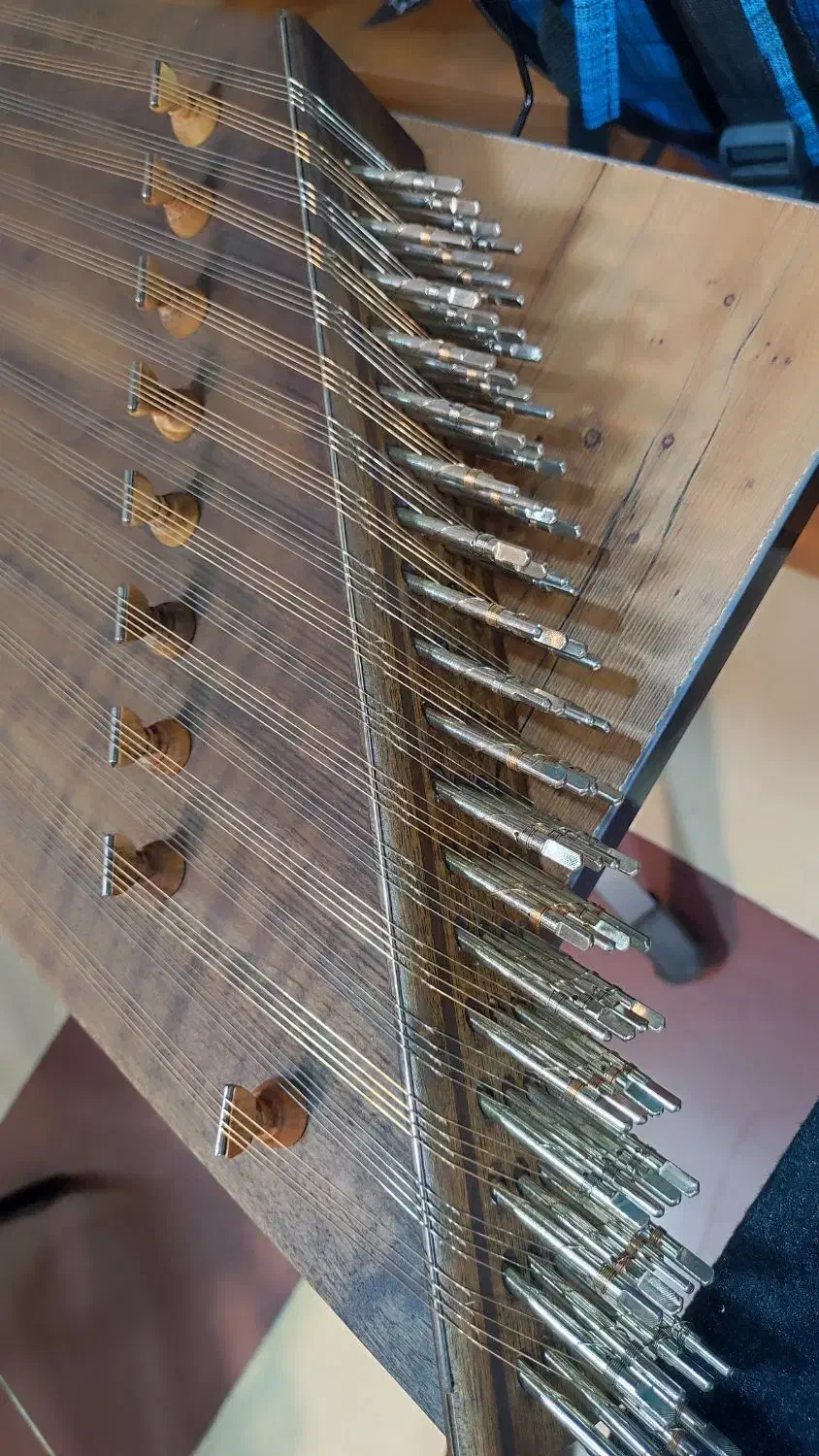 سنتور سهمُهر ویژه استاد موسوی،نو،سلکوک،چوب گردو|سازهای سنتی|چالوس, |دیوار