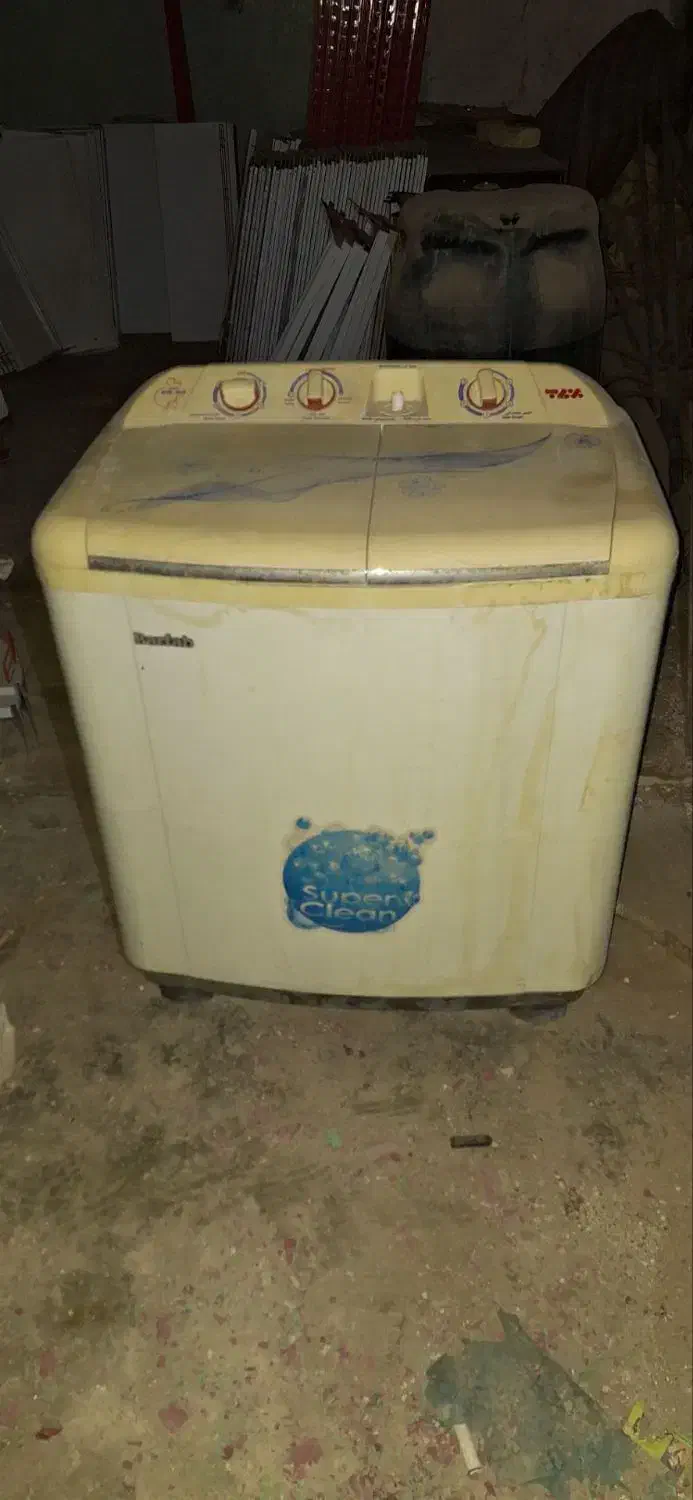 فروش ماشین لباسشویی تخت خواب نوزاد چاقو آشپزخانه|ماشین لباسشویی و خشک‌کن لباس|مسجد سلیمان, |دیوار