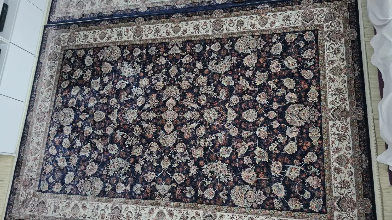 یک عدد فرش اعیان کلکسیونی ۱۲۰۰ شانه ۶ متری|فرش|کرج, گوهردشت|دیوار