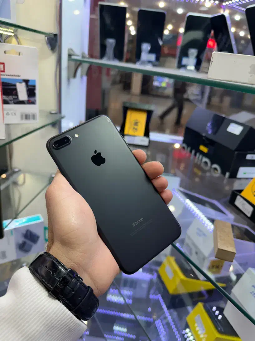 Iphone 7 plus|موبایل|شیراز, زند|دیوار
