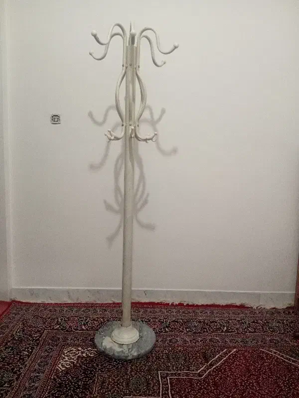 جالباسی|بندرخت و رخت‌آویز|زاهدان, |دیوار