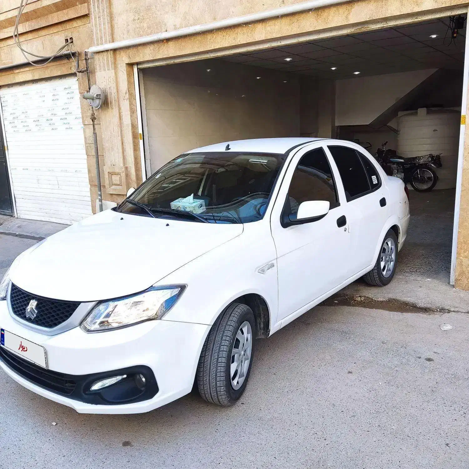 ساینا s1403|خودرو سواری و وانت|شیراز, کوشک میدان|دیوار