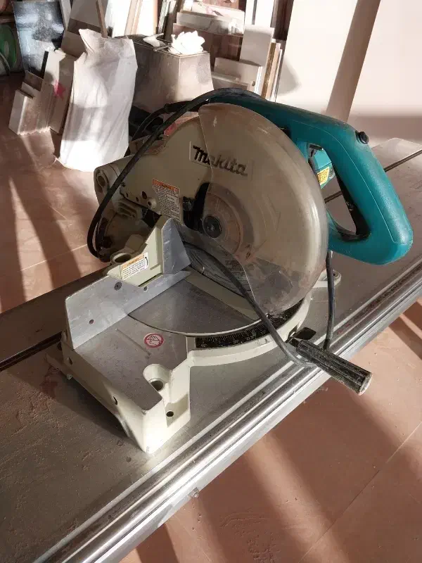 فارسی بر|ابزارآلات|بروجرد, |دیوار