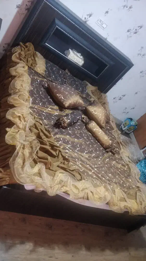 روتختی نو|سرویس روتختی|شیراز, فرهنگ شهر|دیوار