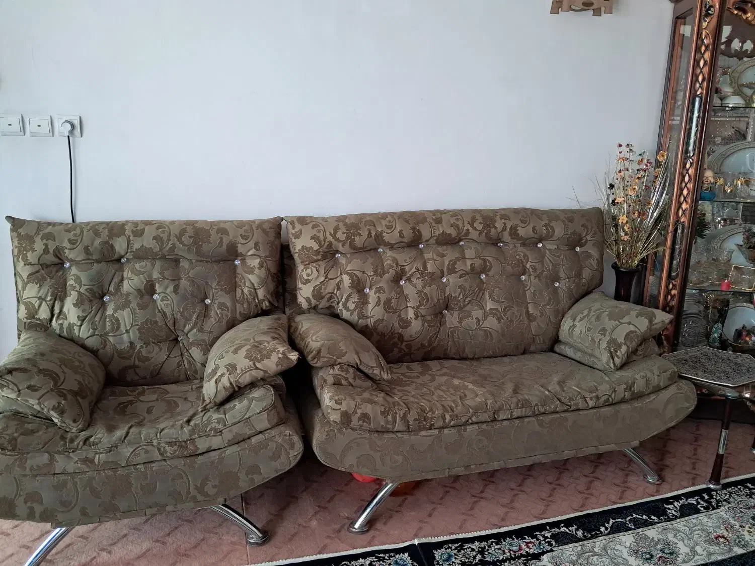 مبل 4نفره راحتی|مبلمان خانگی و میز عسلی|اصفهان, ارزنان|دیوار