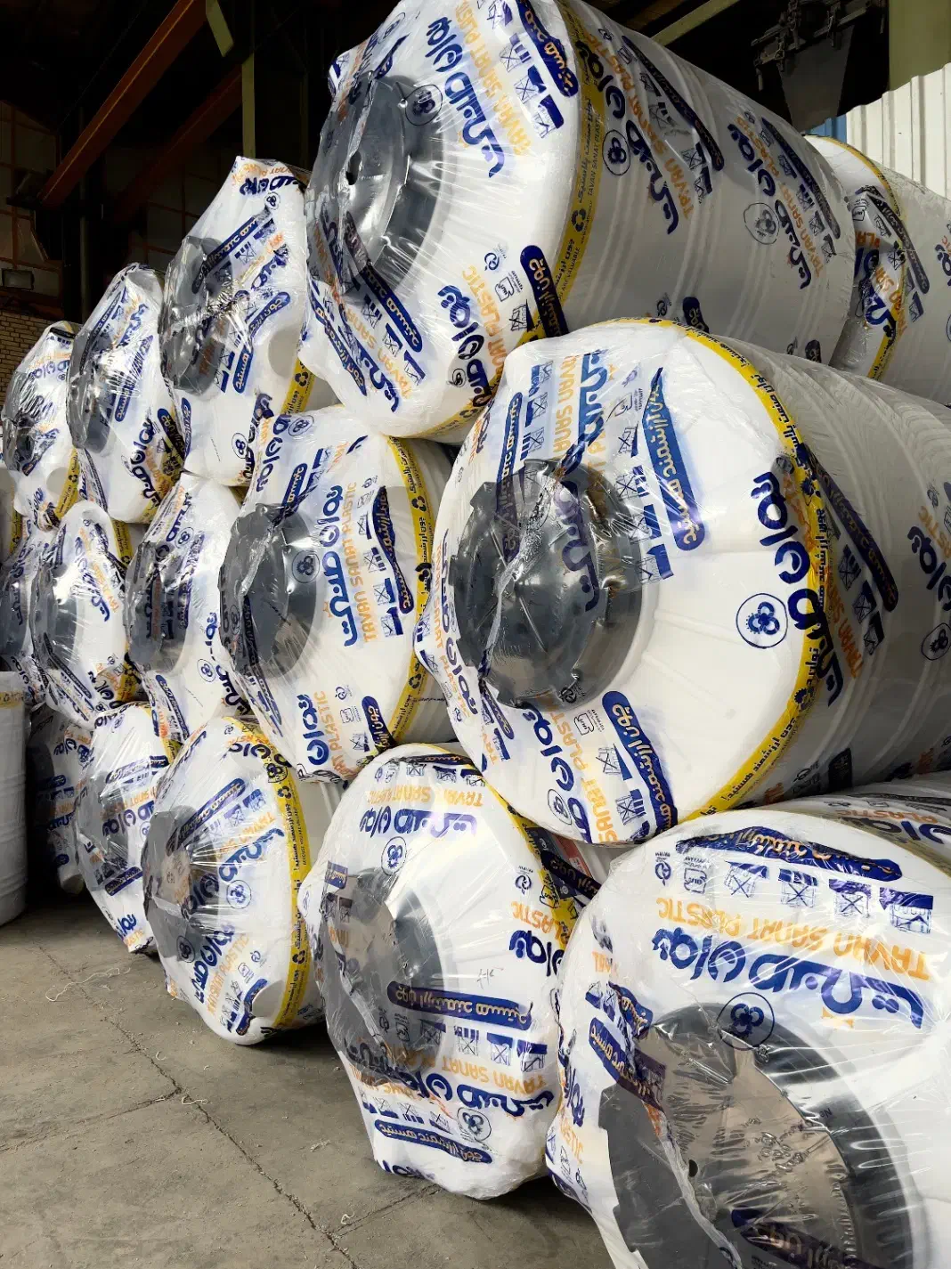 فروش مخازن پلی اتیلن استاندارد تحویل درب کارخانه|مصالح و تجهیزات ساختمان|شیراز, شهرک صنعتی شیراز|دیوار