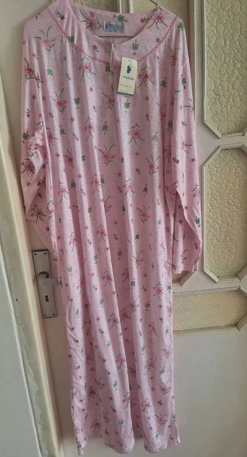 پیراهن زنانه|لباس|برخوار, |دیوار