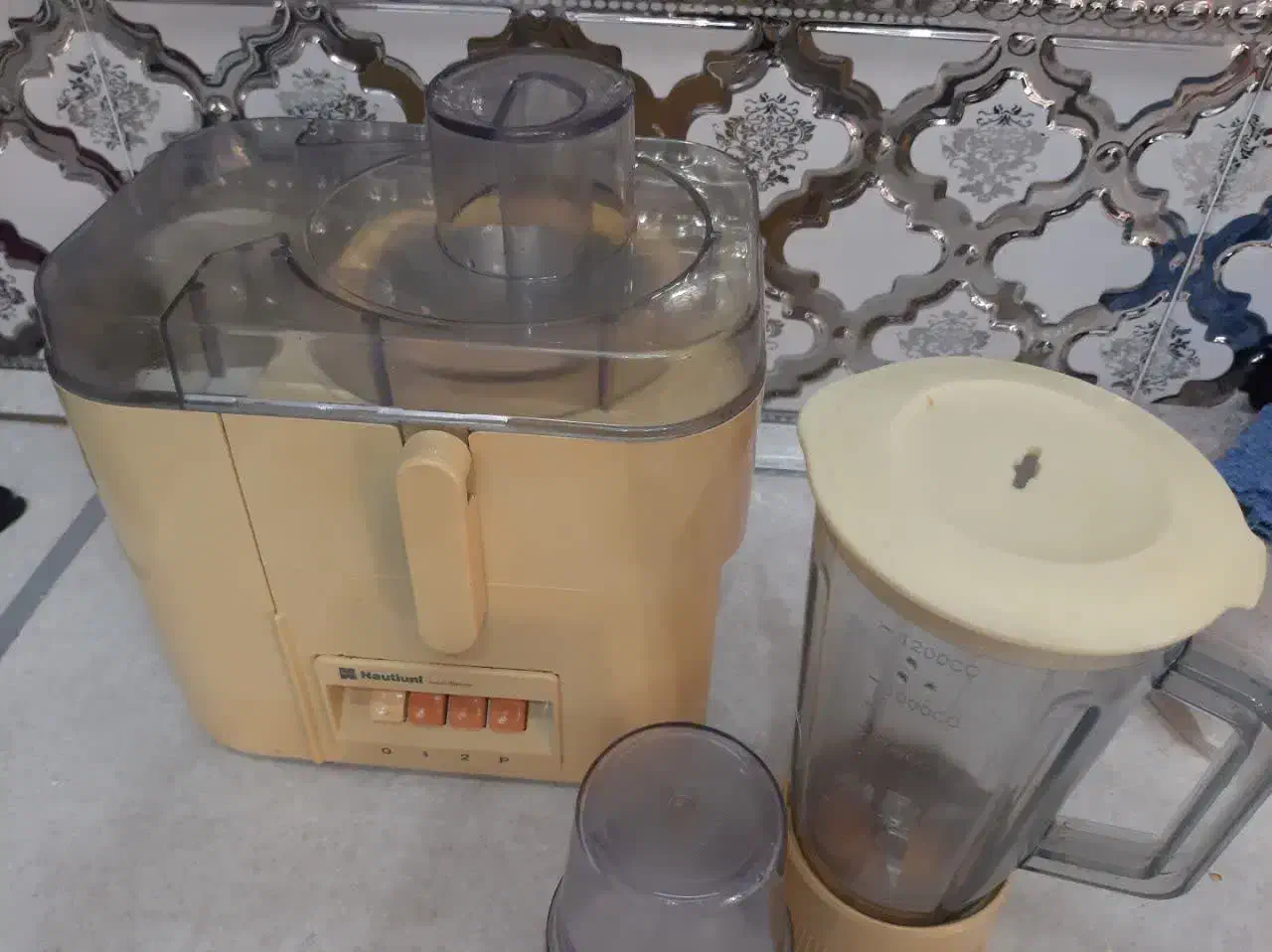 آبمیوه گیری|آبمیوهگیر و آبمرکباتگیر|محمدشهر, همایون ویلا|دیوار