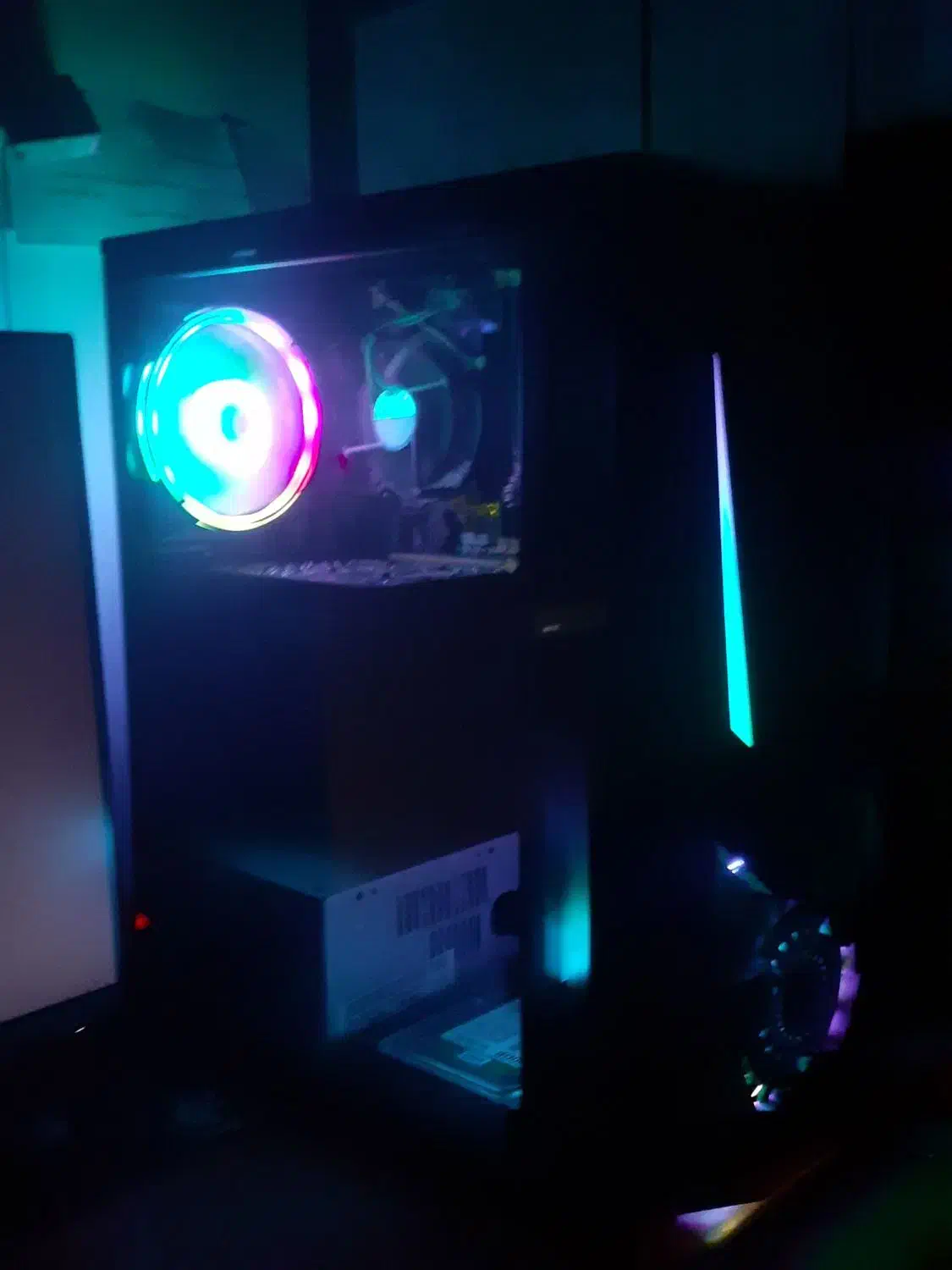 کیس گیمینگ کامپیوتر|رایانه رومیزی|قم, شهدا|دیوار