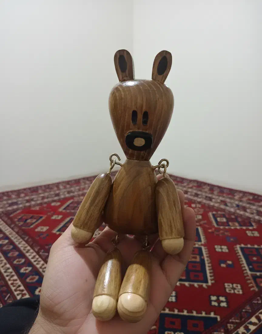 عروسک چوبی تدی|صنایع دستی و سایر لوازم تزئینی|اصفهان, باغ زرشک|دیوار