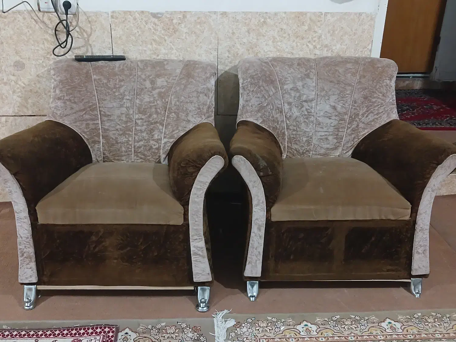 مبل هفت نفره|مبلمان خانگی و میز عسلی|شیراز, دلگشا|دیوار
