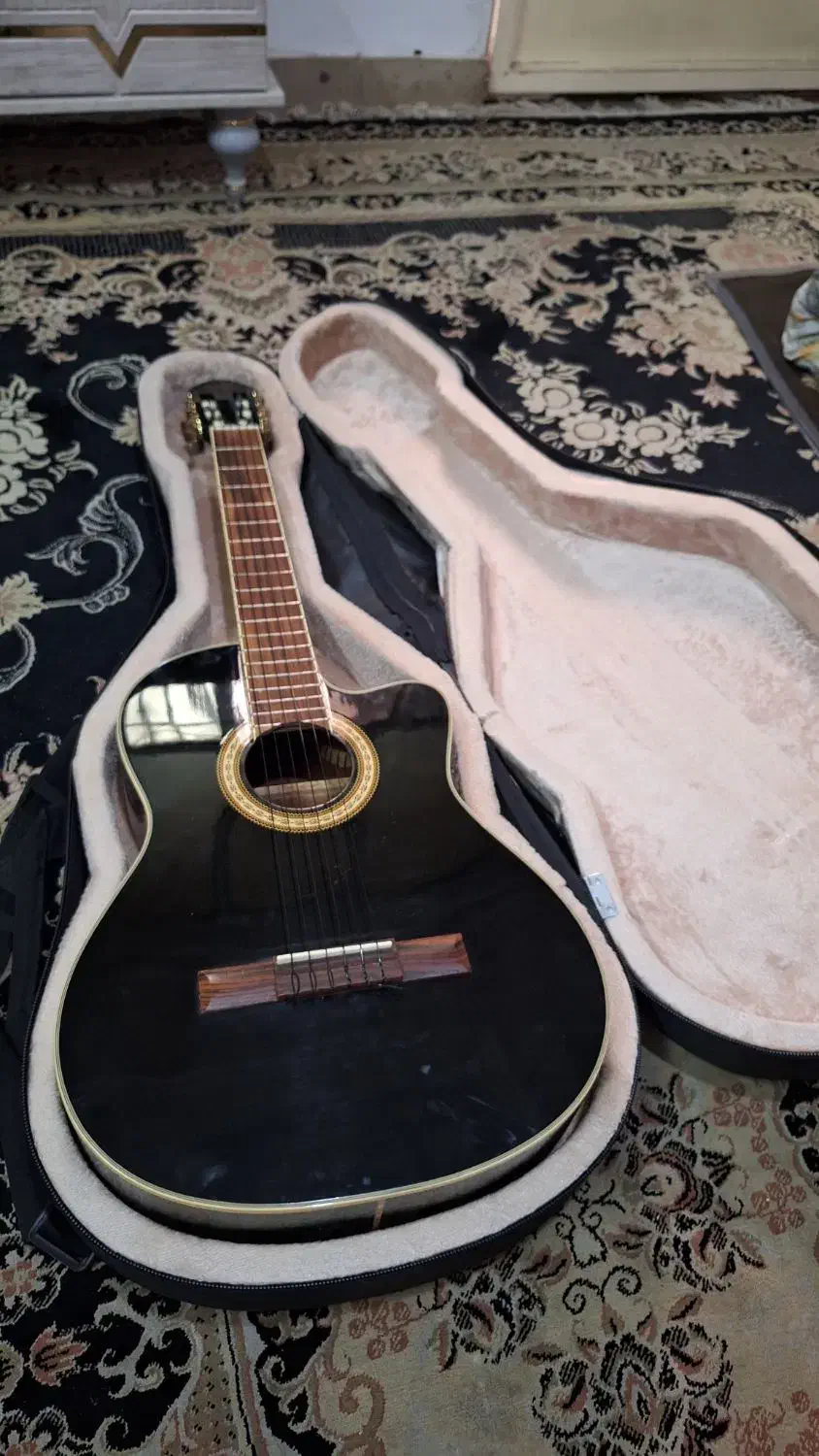 گیتارحرفه ای|گیتار، بیس، امپلیفایر|خرمآباد, |دیوار