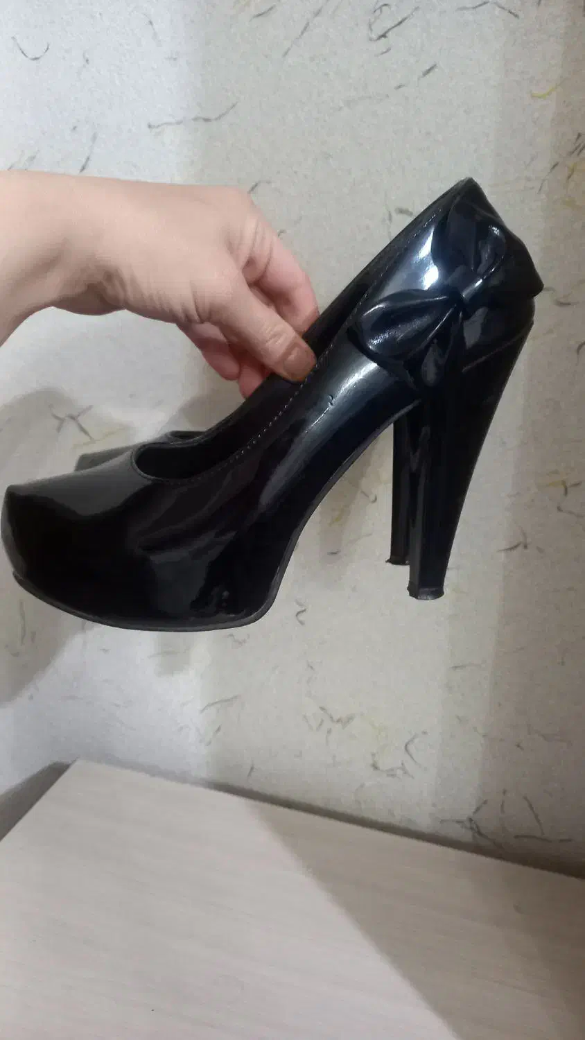 ‌کفش مجلسی ورنی|کیف، کفش، کمربند|رشت, صفاری|دیوار