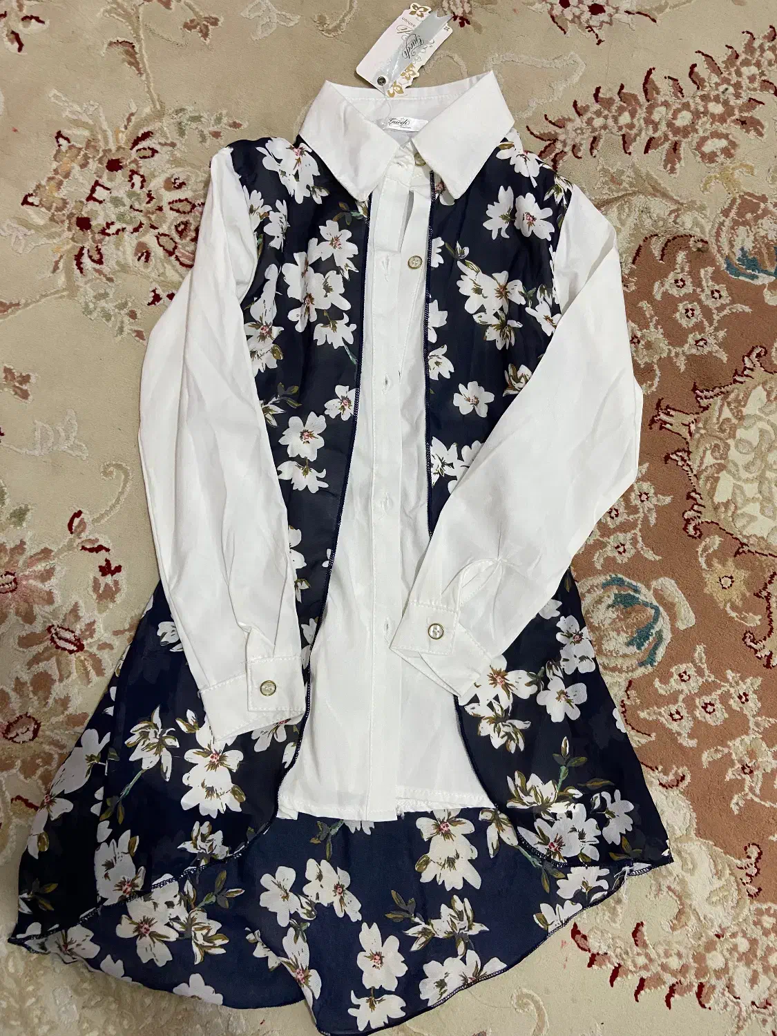 لباس دخترانه|کفش و لباس بچه|رشت, رشتیان|دیوار