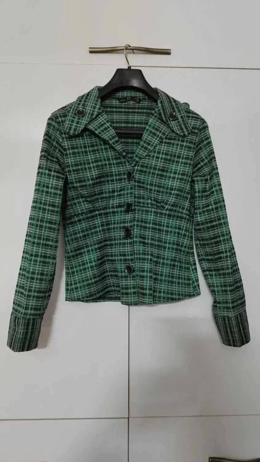 شومیز مجلسی|لباس|اصفهان, سروستان|دیوار