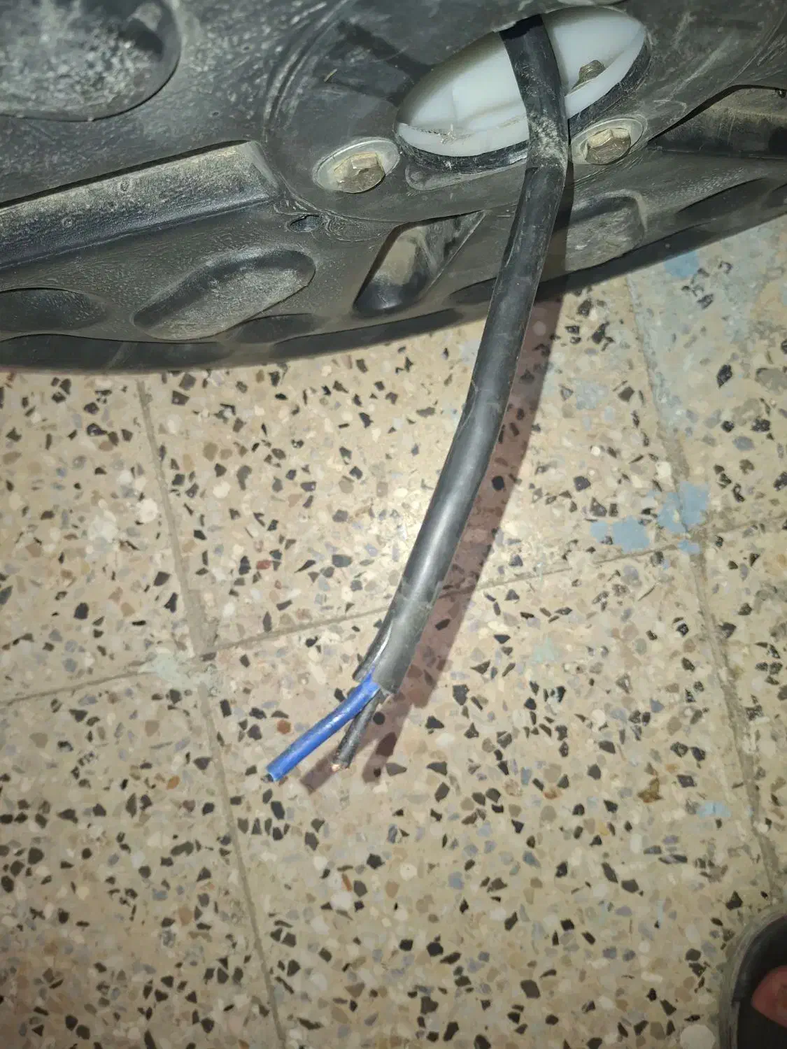 کابل برق|مصالح و تجهیزات ساختمان|منج, |دیوار