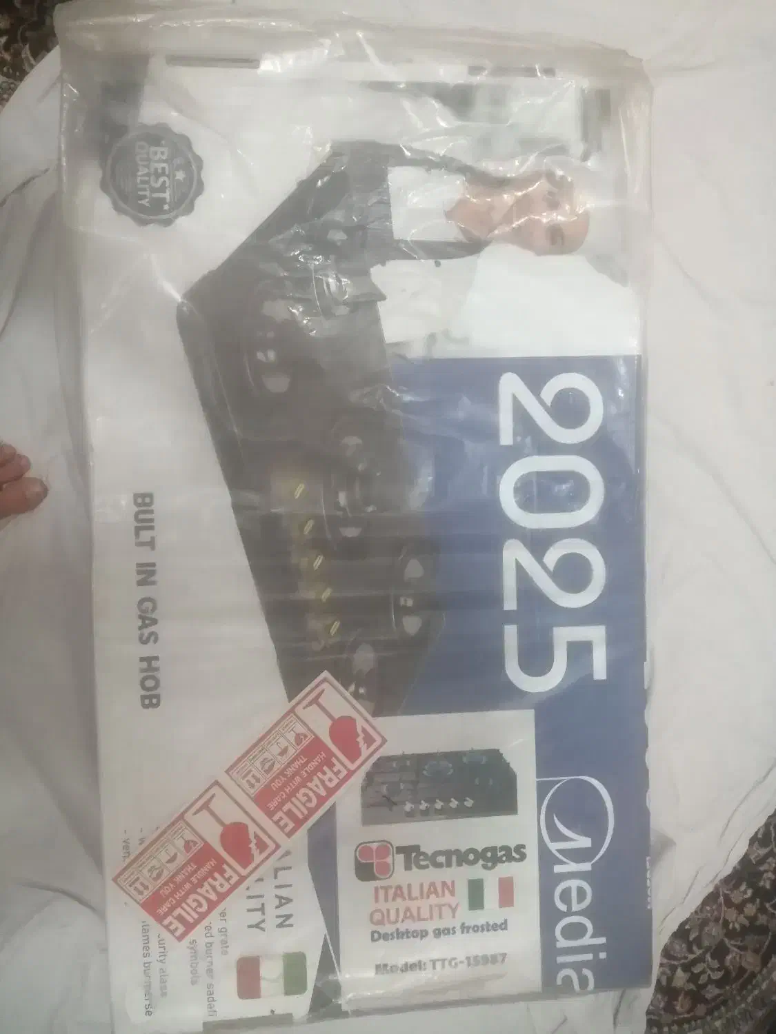 هود آشپزخونه و اجاق گاز 5شعله نو زیر قیمت|هود|هشتگرد, فاز ۷ مهستان|دیوار