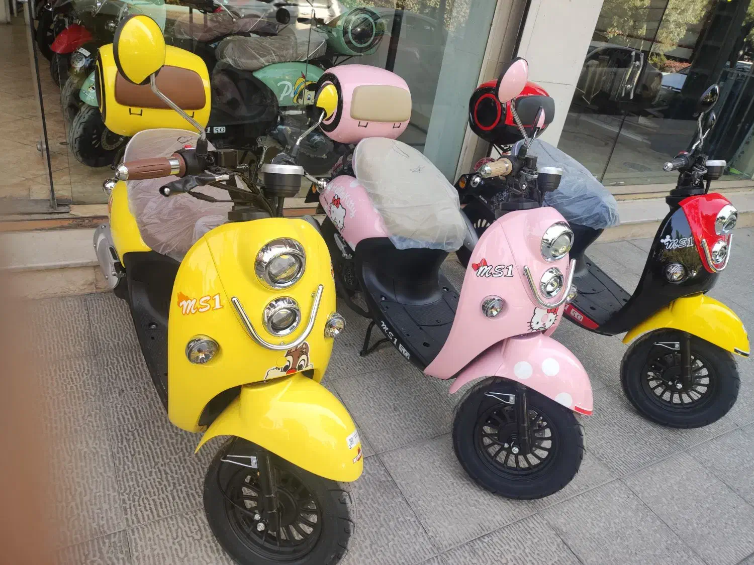 موتور اتومات مدل 1404صفر همراه با بیمه وکلاه|موتورسیکلت|اصفهان, پروین|دیوار