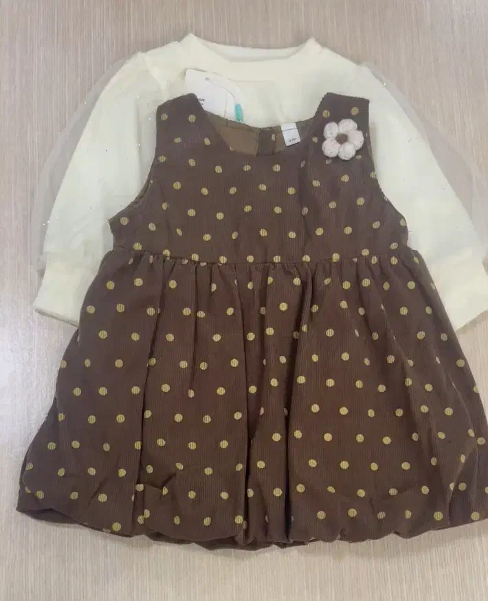 سه تیکه دخترانه|کفش و لباس بچه|عباسآباد, |دیوار