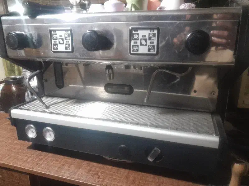 فروش دستگاه قهوه ساز صنعتی|کافیشاپ و رستوران|سمیرم, |دیوار