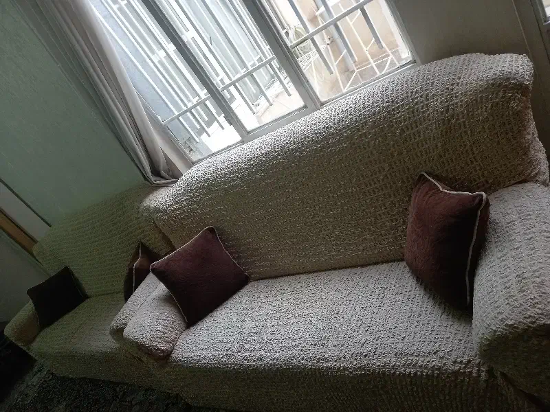 کاورکشی مبل راحتی ۸ نفره رنگ کرم|مبلمان خانگی و میز عسلی|مشهد, انقلاب|دیوار