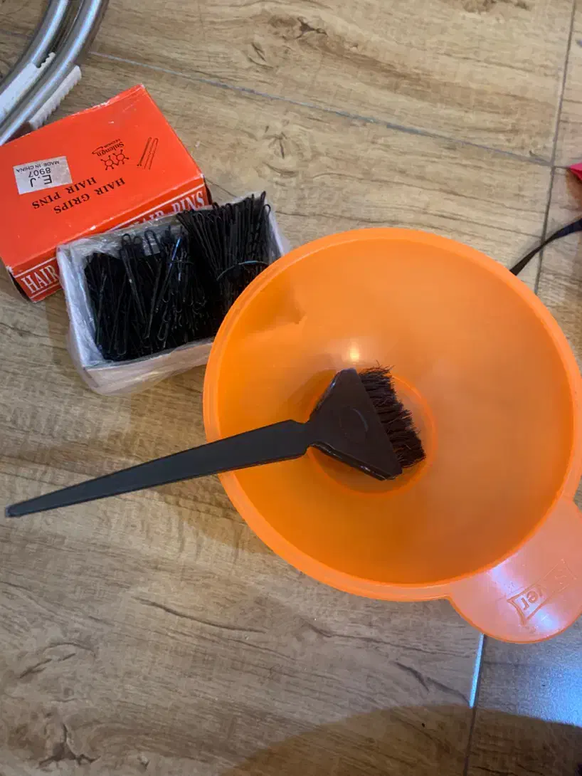 لوازم آرایشگاه|آرایشگاه و سالن‌های زیبایی|گرگان, |دیوار