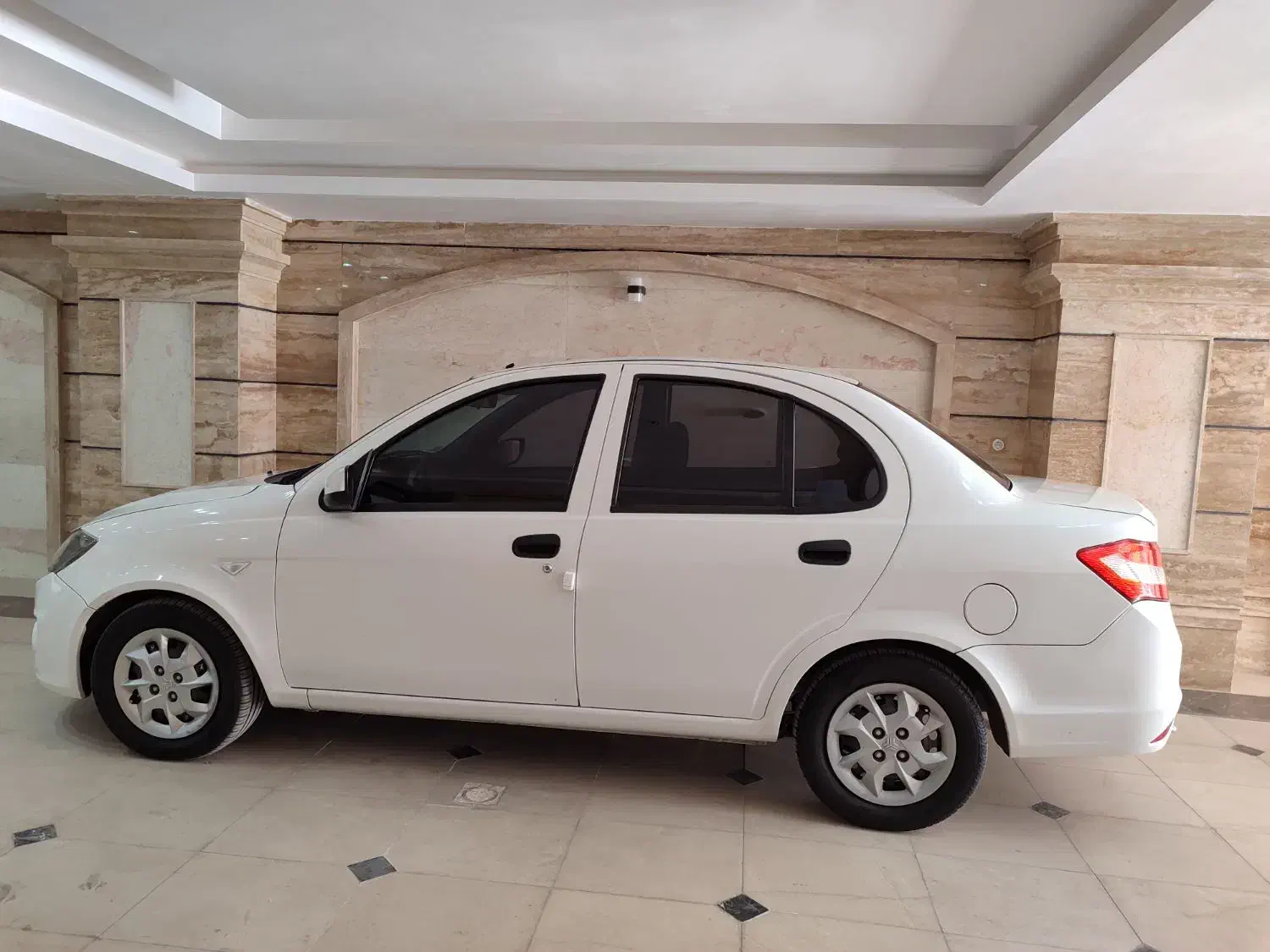 ساینا مدل ۱۴۰۰|خودرو سواری و وانت|بروجرد, |دیوار