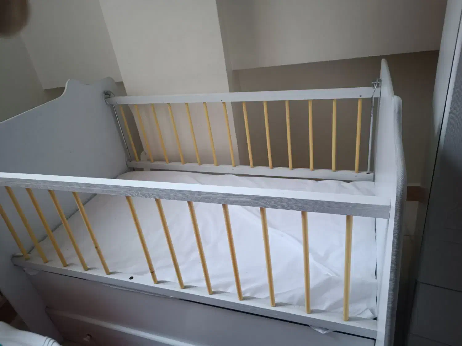 تخت و کمد بچه|تخت و صندلی بچه|تهران, اقدسیه|دیوار