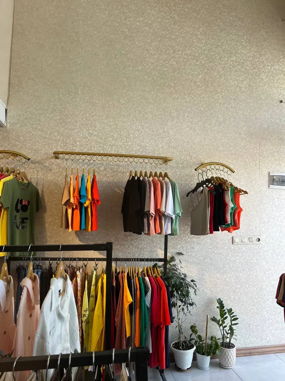 اجاره مغازه بر ۲ چمران|اجارهٔ مغازه و غرفه|رشت, کوی جام جم|دیوار