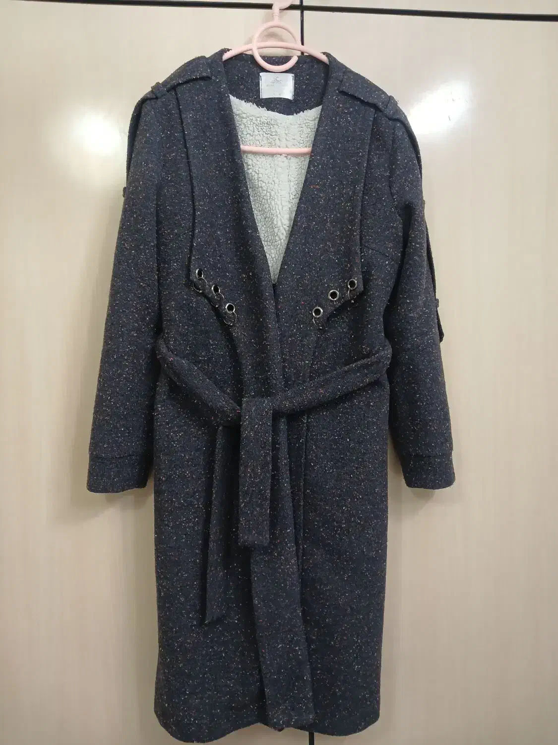 پالتو|لباس|بیرجند, |دیوار