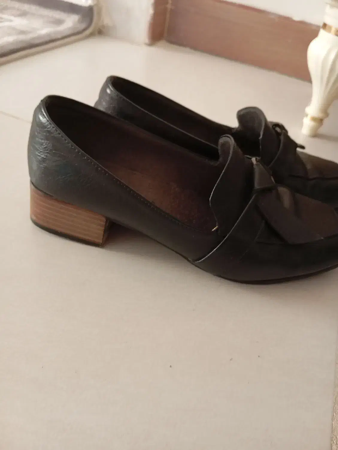 کفش|کیف، کفش، کمربند|ساوه, |دیوار