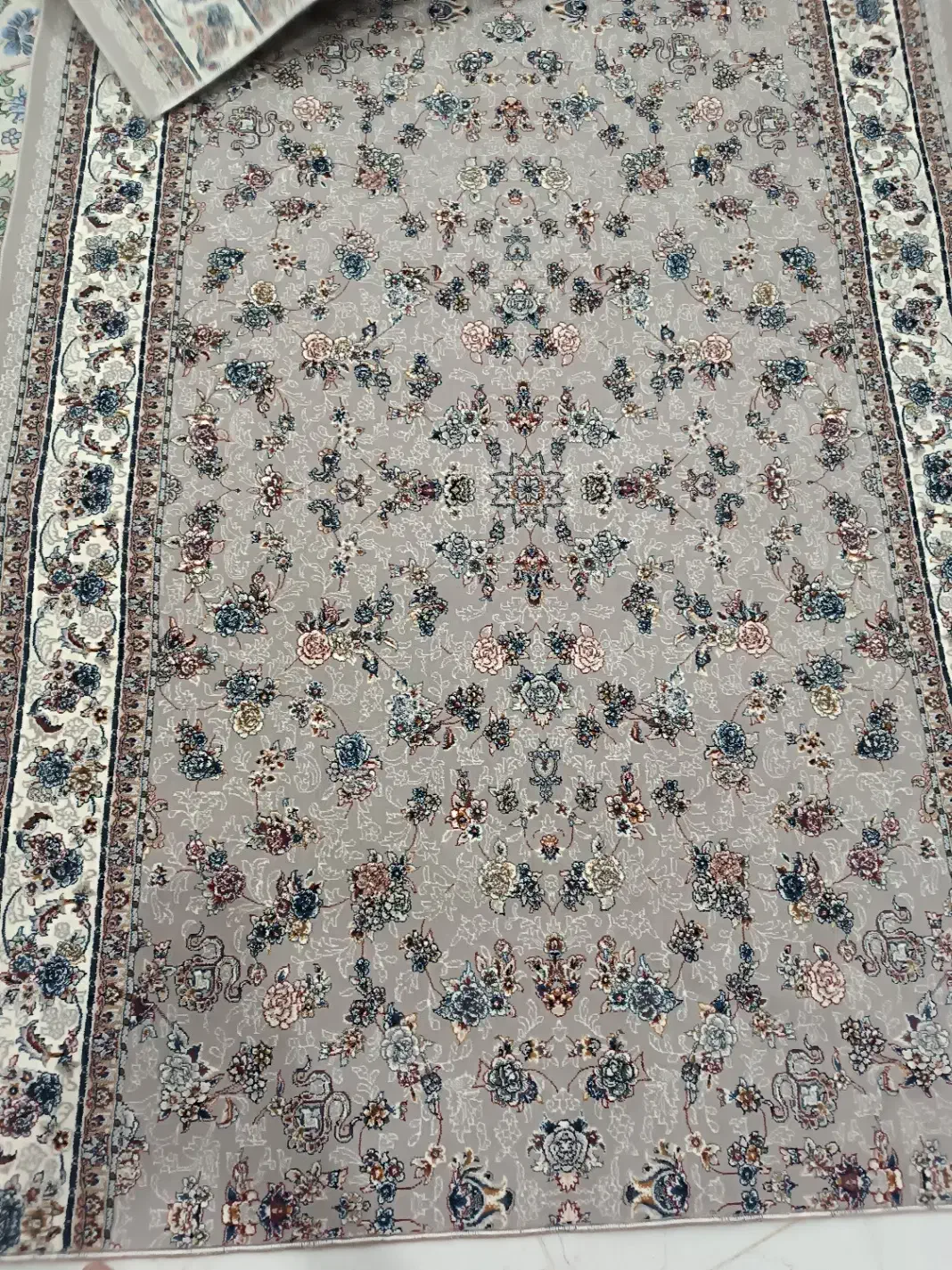 فرش نقلی (کناره) ۴ متری|فرش|ورامین, ورامین|دیوار