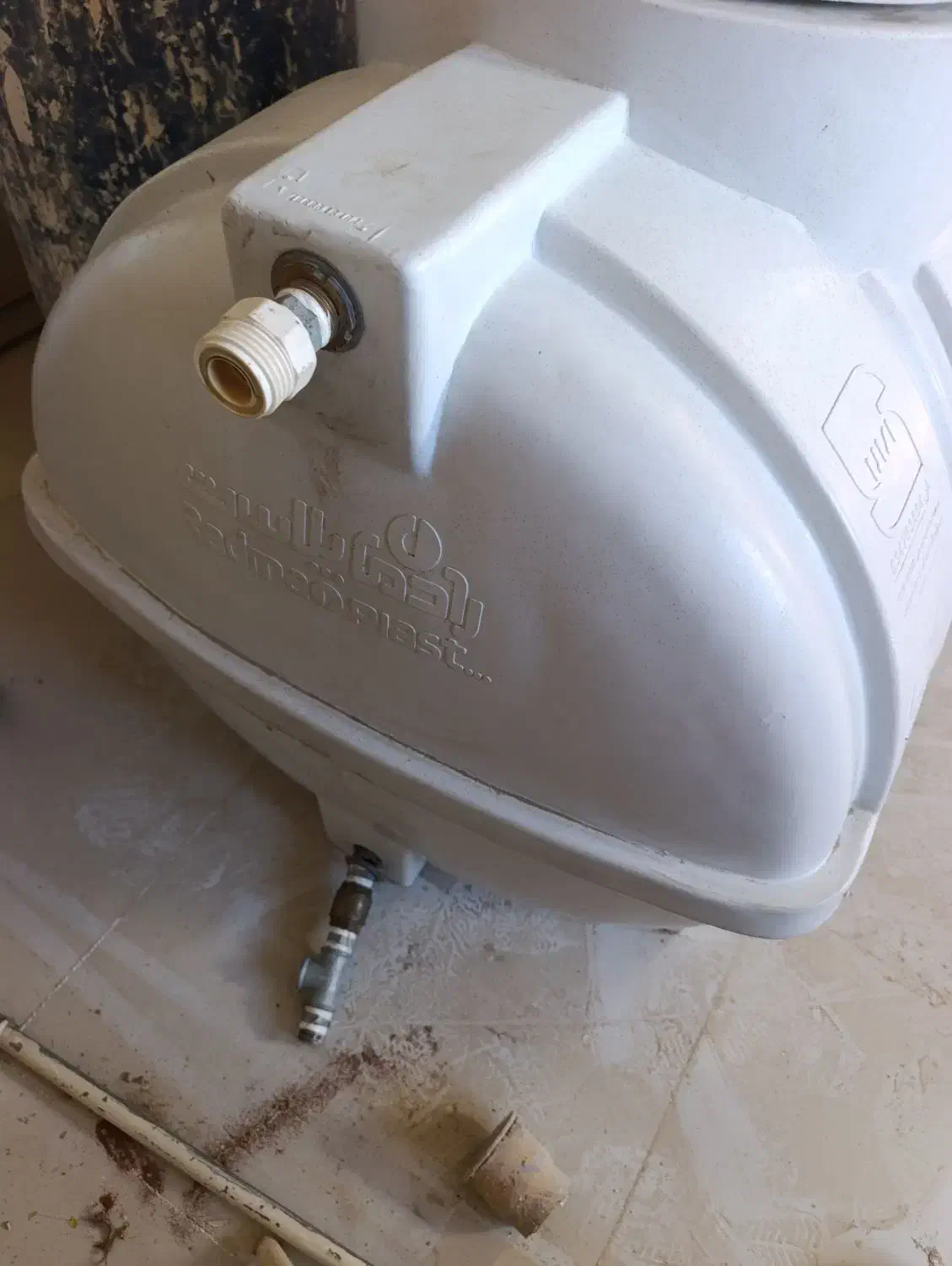 تانک آب|مصالح و تجهیزات ساختمان|خمینیشهر, |دیوار